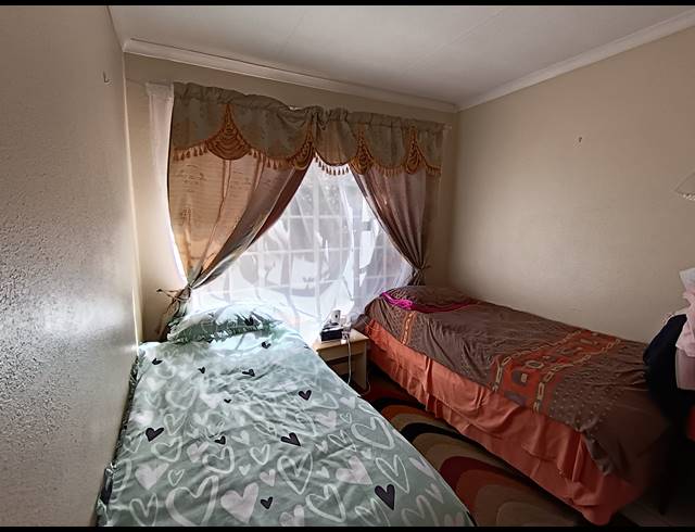 3 BEDROOM APARTMENT FOR SALE IN BRACKENDOWNS